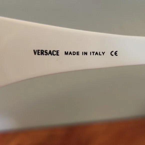 Vintage Y2K Versace Model 4049 Sunglasses - Picture 8 of 9